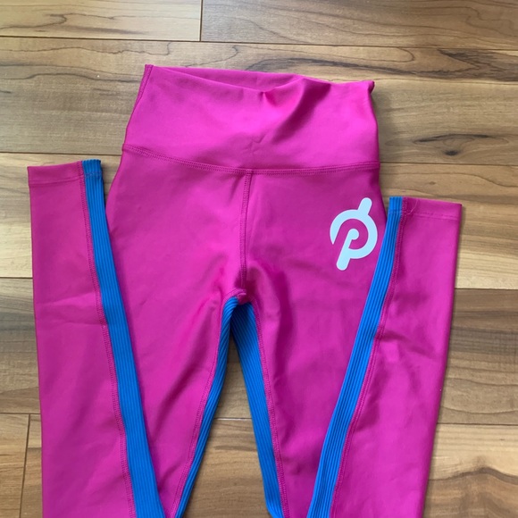 Peloton Womens' Fitness Apparel - Size X-Small: S/Pink - Picture 7 of 9